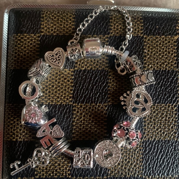 Prissy Baby Charm Bracelet 16cm NWT - Picture 2 of 2